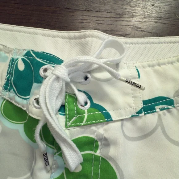 Stussy Swim White Floral Shorts - Picture 3 of 8